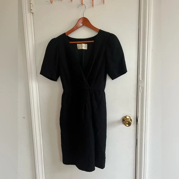 VINTAGE 1970s Oscar de la Renta Classic Black Dress | Size 4 - Picture 8 of 9